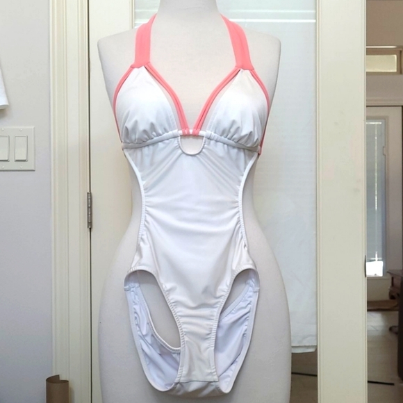 Venus Keyhole Monokini Swimsuit - Picture 1 of 5